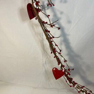 Valentine Garland 5 Feet Metal Red Hearts Stem White Red Berries Love Amour New